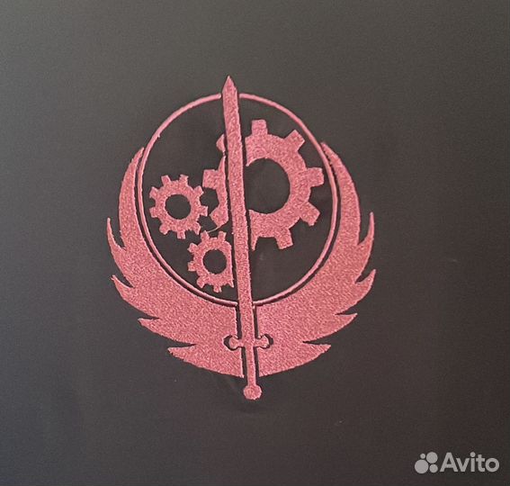 Машинная вышивка на одежде