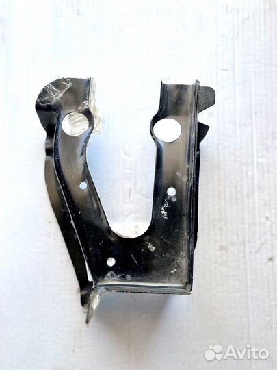 Кронштейн крепления лонжерона Lacetti 93742510