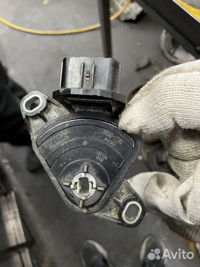 Датчик положения селектора АКПП toyota camry