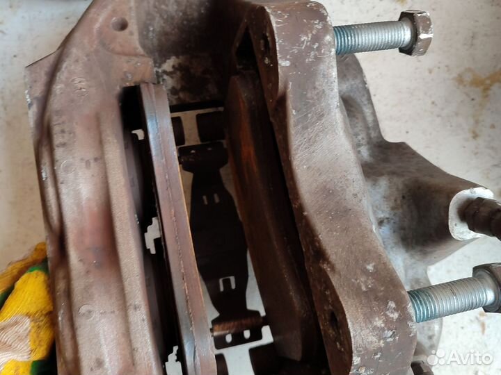 Передние тормоза mercedes w 218