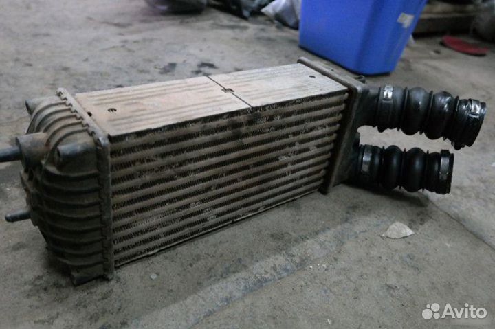 Радиатор интеркуллера Peugeot Partner