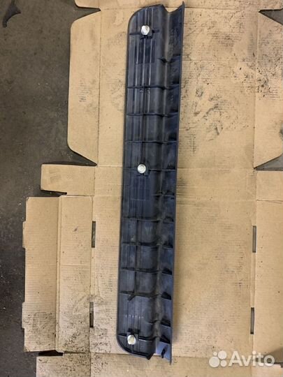 Пластиковая накладка на порожек