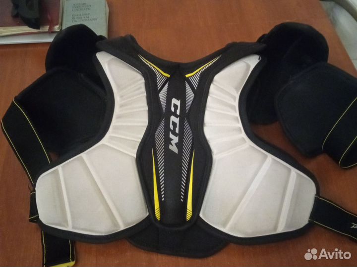 Нагрудник хоккейный