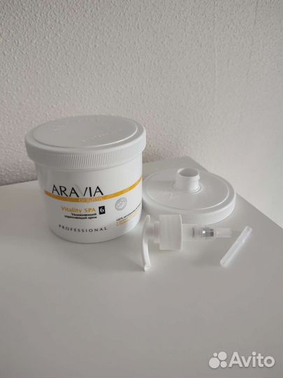 Aravia крем для тела увлажняющий 550 мл