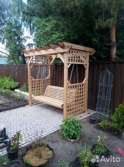 Садовые качели из дерева
