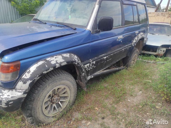 На разбор митсубиси паджеро