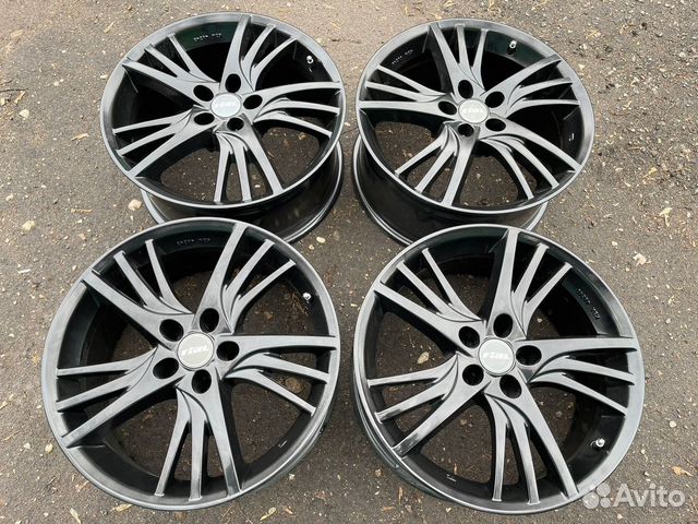 Стильные немецкие диски Rial R18 5-120