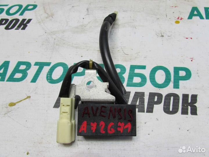 Конденсатор для Toyota Avensis 2 2003-2008г