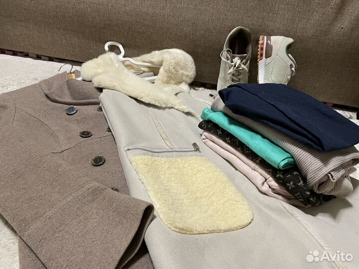 Пакет женских вещей 40-42 + кроссовки (бу)