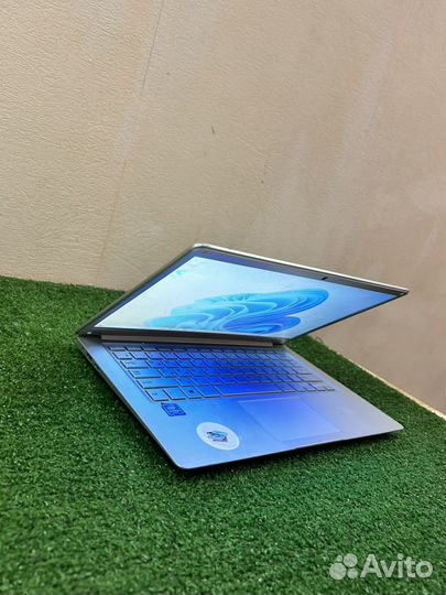 Ультрабук 2021 года выпуска с SSD/N3350/4гб озу