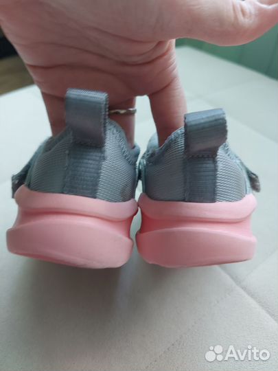 Кроссовки adidasдля девочки 20р