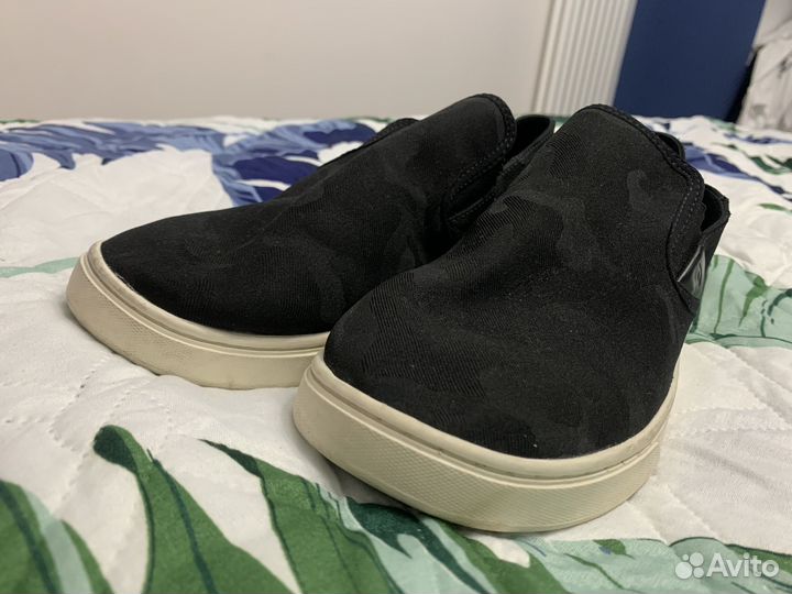 Брендовые слипоны olukai