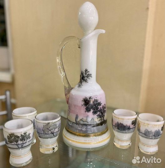 Графин с рюмками