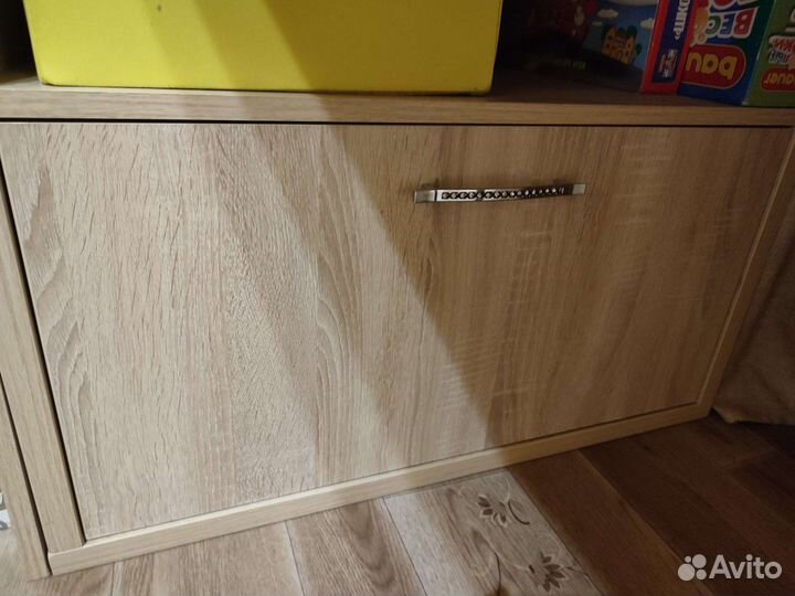 Стол письменный со стеллажом