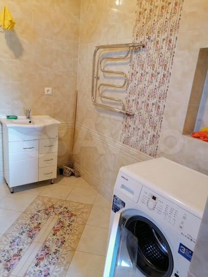 Дом 240 м² на участке 4 сот.