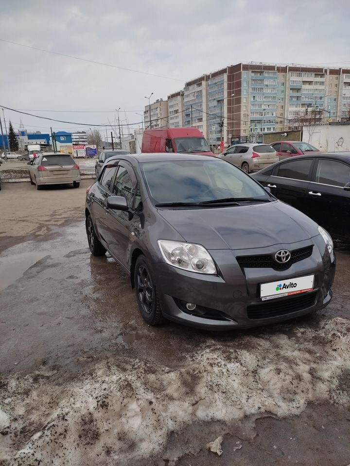 Toyota Auris: фото владельца