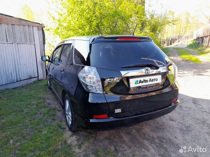 Honda Fit Shuttle 1.3 CVT, 2012, 190 000 км