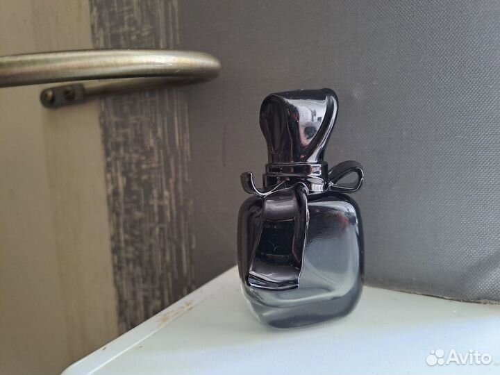 Флакон для духов (атомайзер) Nina Ricci