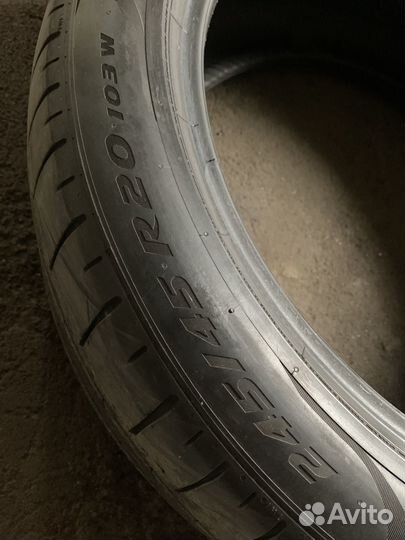 Pirelli P Zero PZ4 245/45 R20 103W