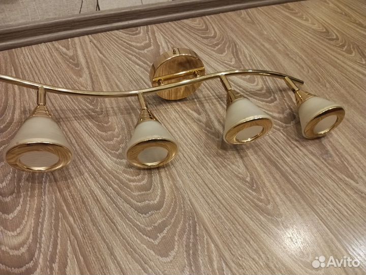 Светильник настенный или потолочный