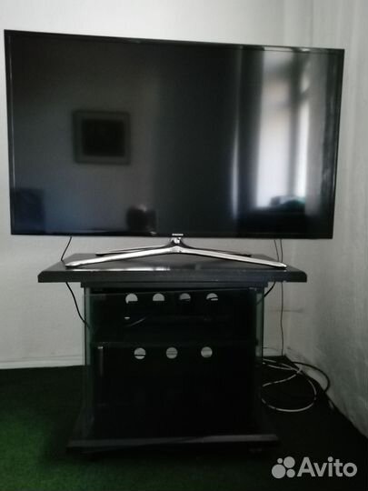 Тумба под телевизор