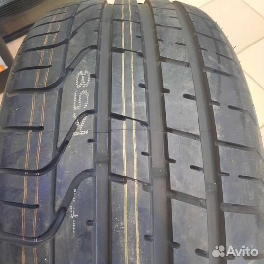 Pirelli P Zero 255/40 R19 100Y