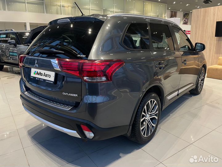 Mitsubishi Outlander 2.4 CVT, 2016, 115 273 км