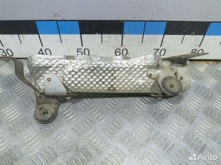 Б/У Кронштейн воздушного фильтра левый#001