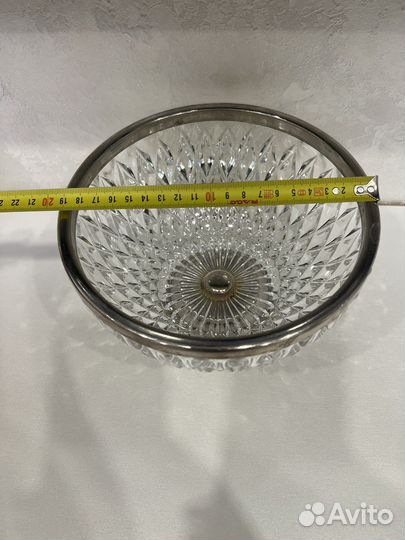 Большая хрустальная ваза