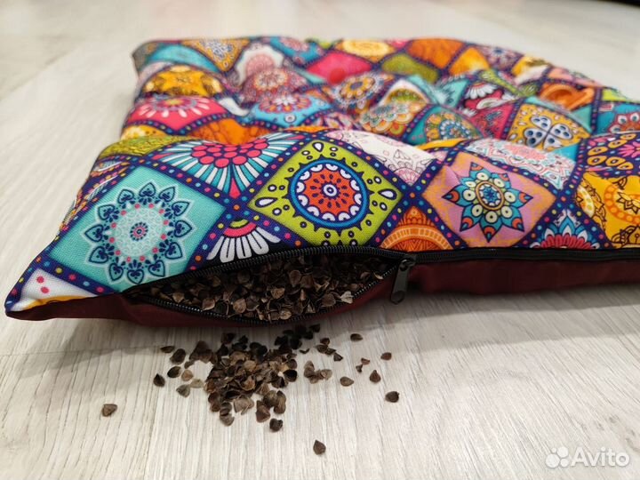 Подушка на стул с гречневой лузгой ортопедическая