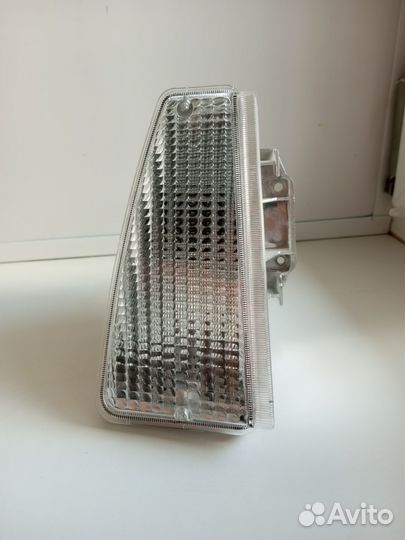 Правый поворотник ваз 2108