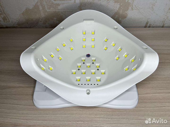 Лампа для маникюра