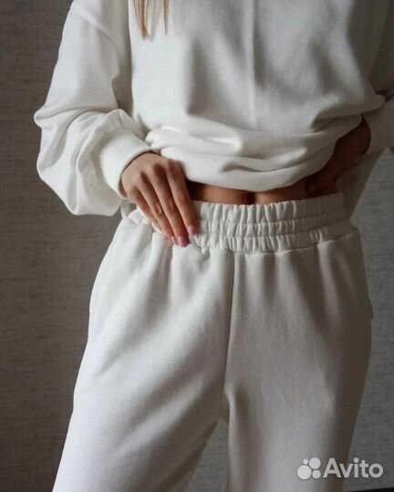 Спортивный костюм женский