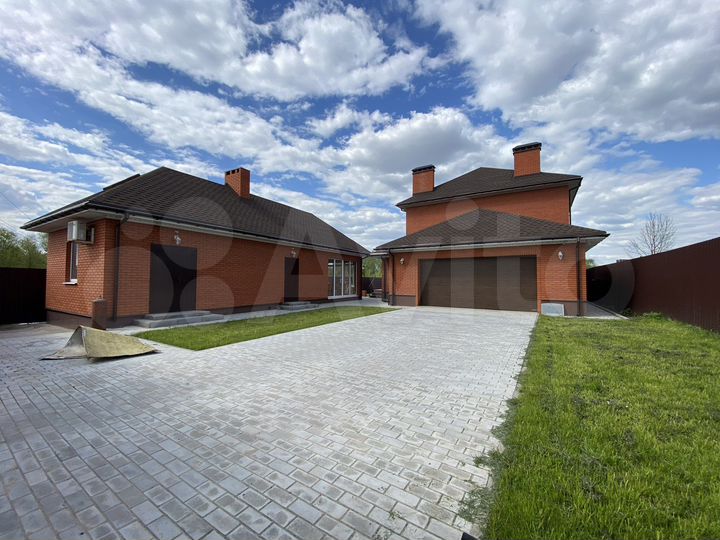 Дом 314,4 м² на участке 7,1 сот.