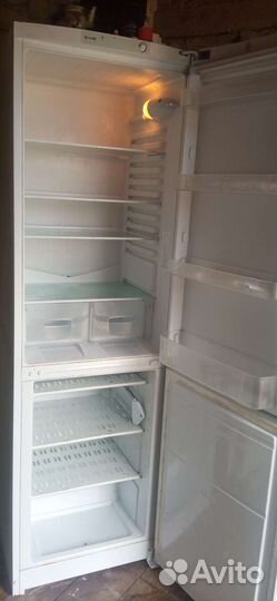 Холодильник indesit