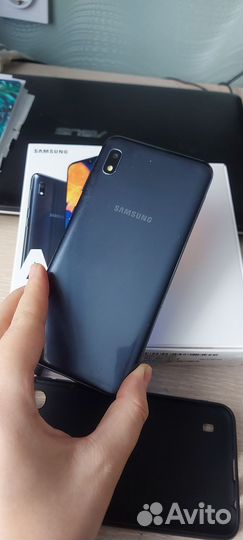 Samsung Galaxy A10, 2/32 ГБ