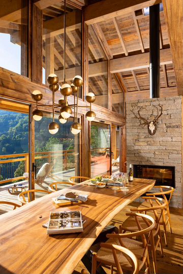 Коттедж 198 м² на участке 2 сот.