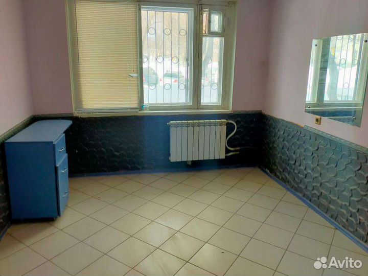 Маникюрный стол