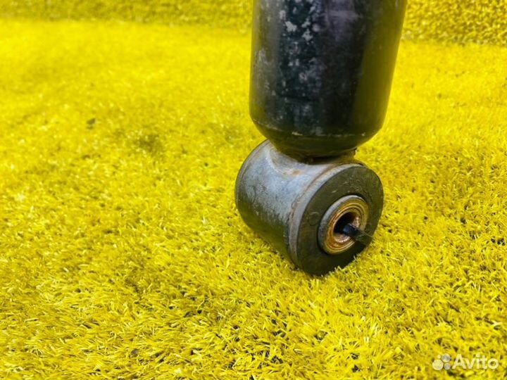 Амортизатор задний левый Honda Fit GK4 L13B 145256