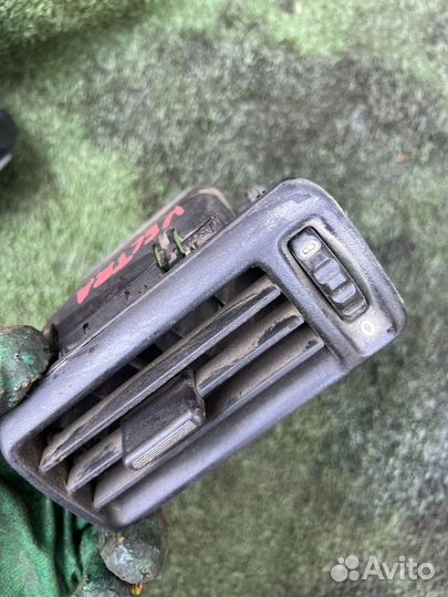 Дефлектор воздушный левый Opel Vectra A