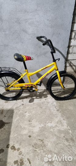 Детский велосипед бу 6-9лет имеются доп колесики