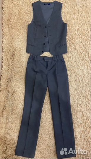 Костюм школьный: жилетка и брюки