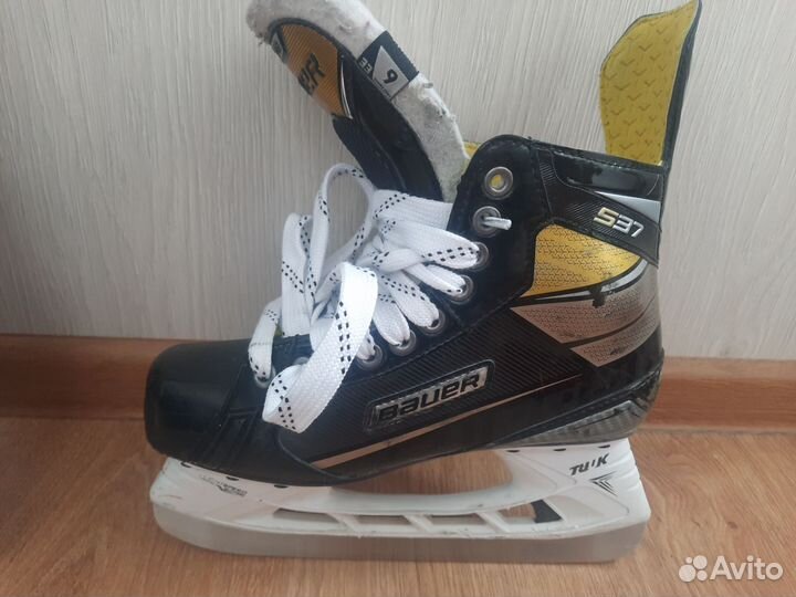 Хоккейные коньки bauer