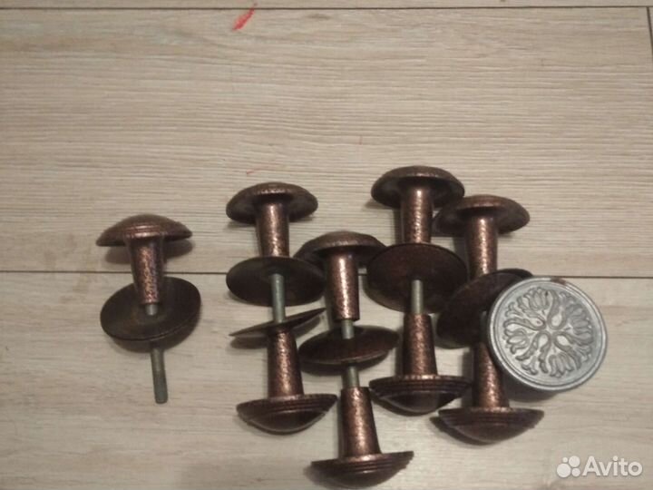 Дверные ручки