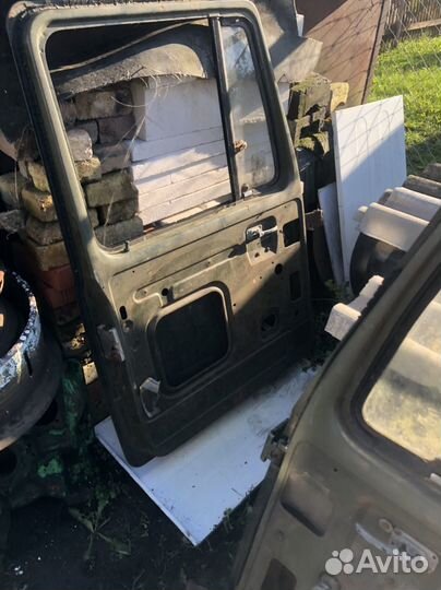 Двери переднии на газон