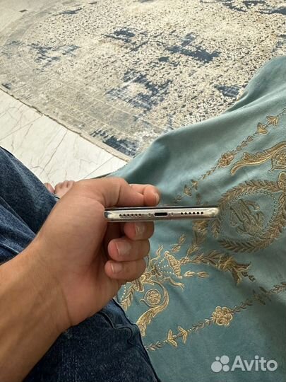 Мобильные телефоны бу iPhone 10