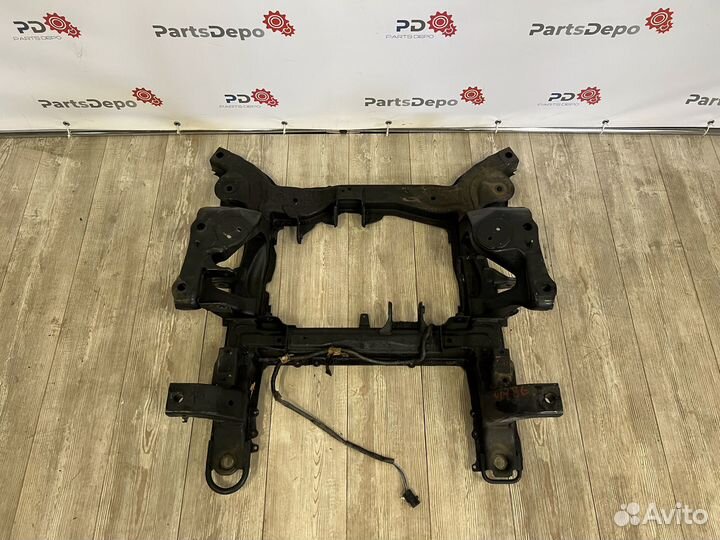 Подрамник двигателя передний Suzuki Grand Vitara