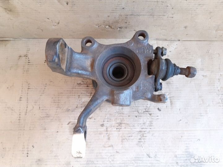 Кулак поворотный передней левый Фольксваген Т4