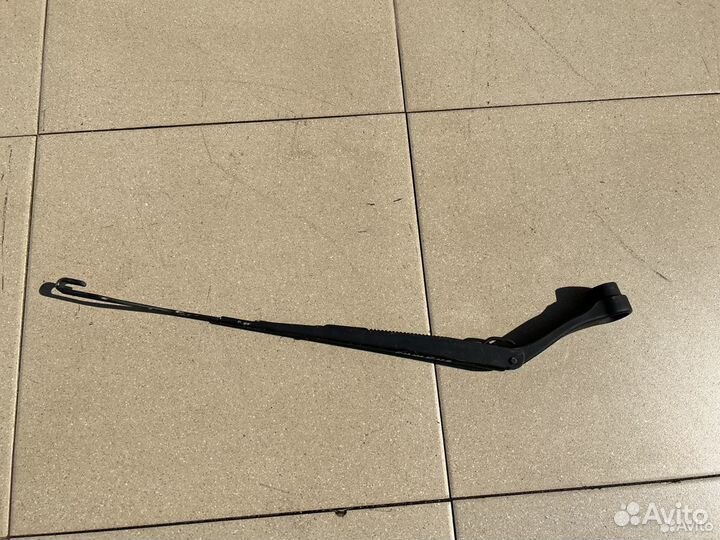 Поводок дворника правый SsangYong Actyon