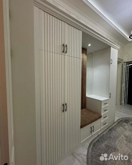 Шкаф распашной створчатый